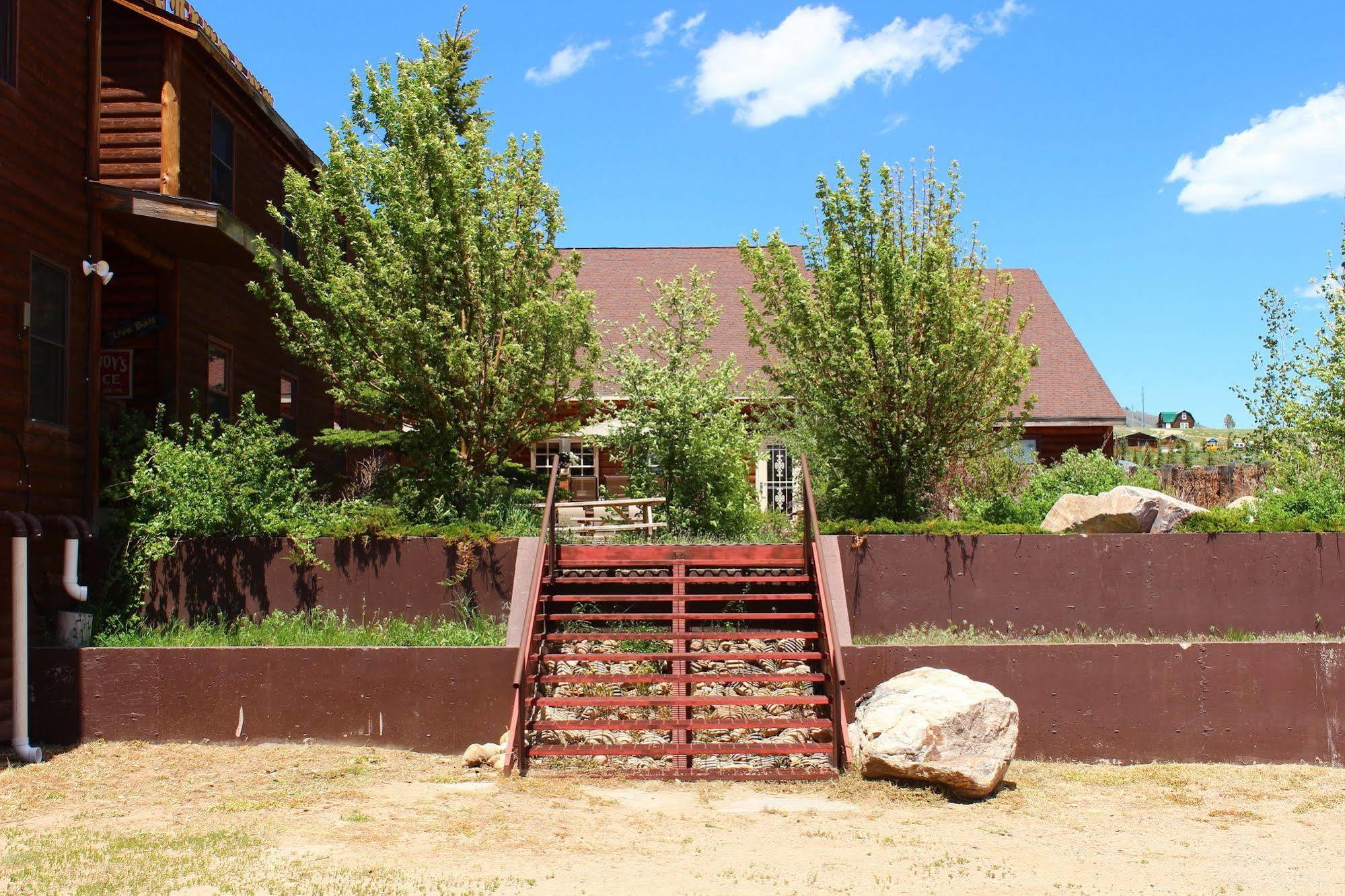 Old Corral Hotel Centennial Esterno foto