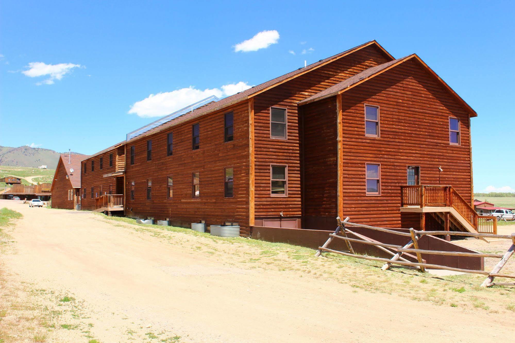 Old Corral Hotel Centennial Esterno foto